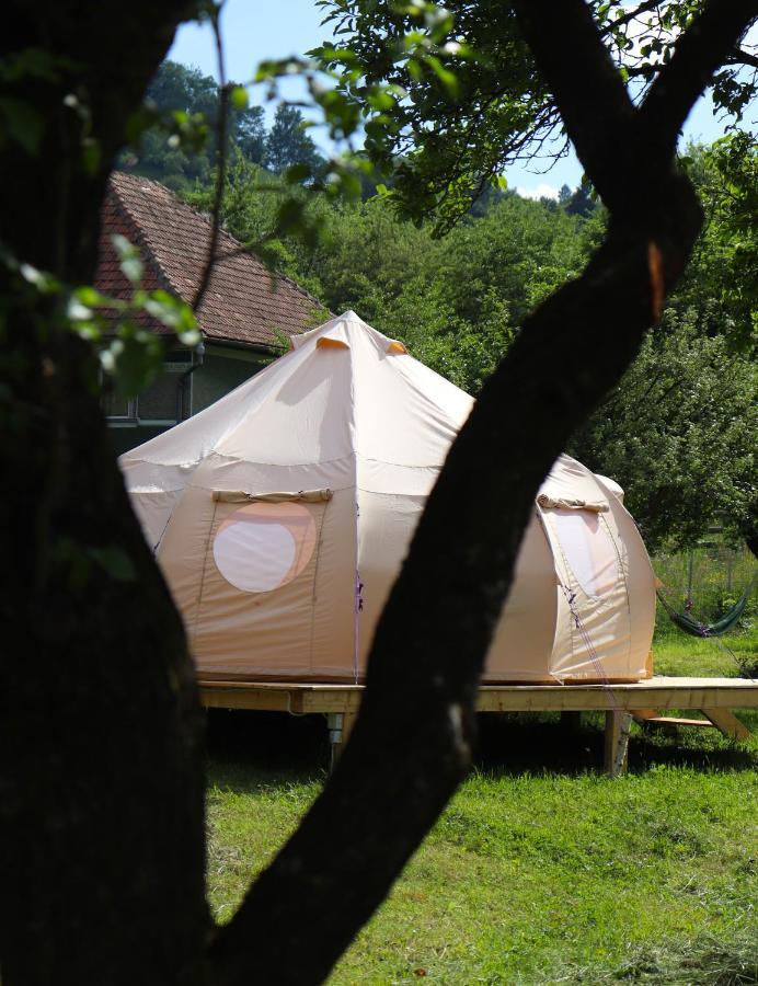 Flore'S Garden Glamping Bran  Luaran gambar