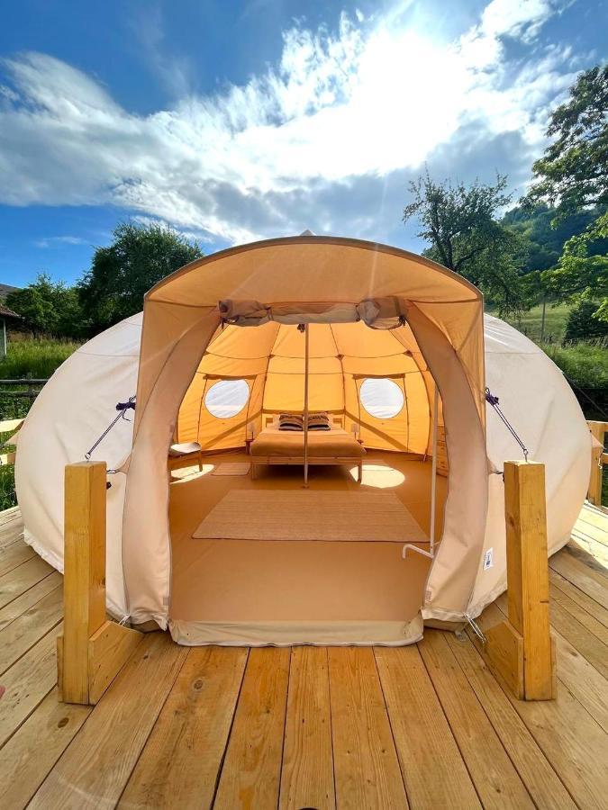 Flore'S Garden Glamping Bran  Luaran gambar