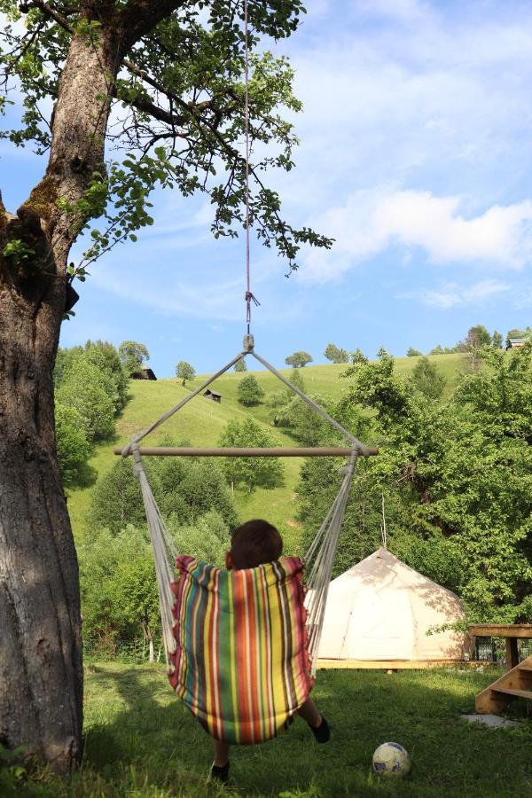 Flore'S Garden Glamping Bran  Luaran gambar