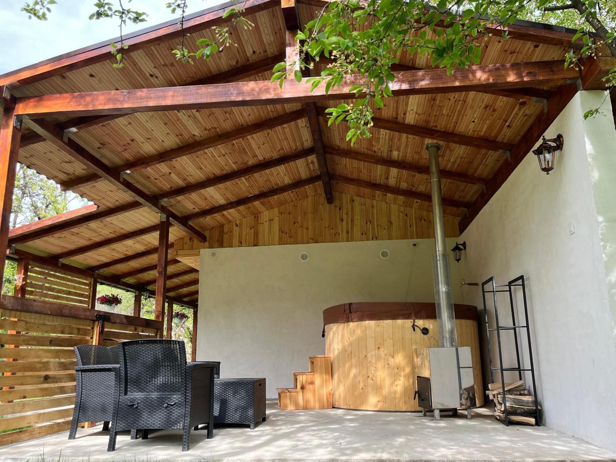 Flore'S Garden Glamping Bran  Luaran gambar